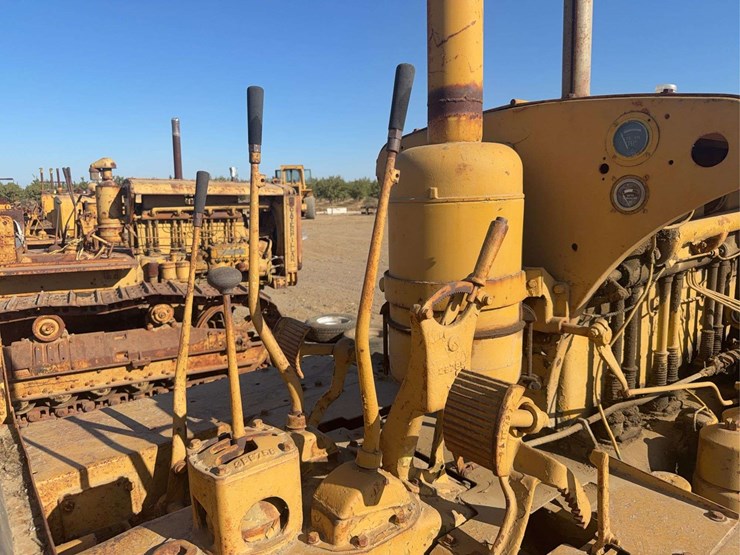 caterpillar-d7-image-34