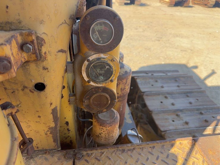 caterpillar-d7-image-41
