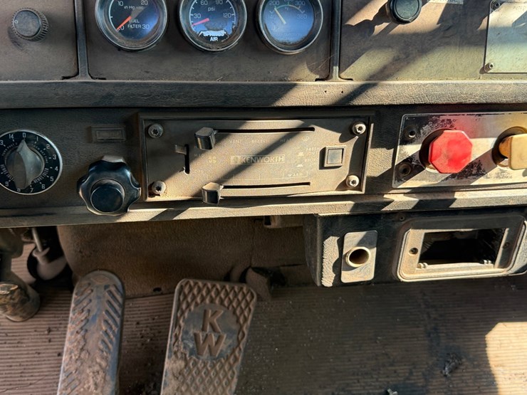 kenworth-t800-image-39