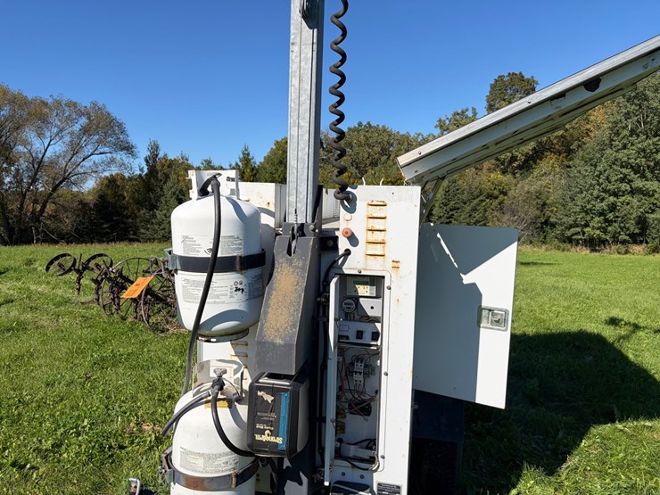 #345-•-shyb-1000-solar-light-tower-(juneau,-wi)-image-14