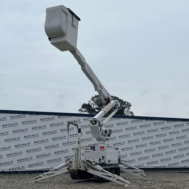 2019 ALTEC AT37GW