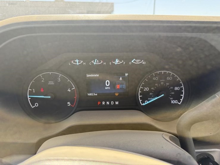 2024-ford-f350-xl-image-37