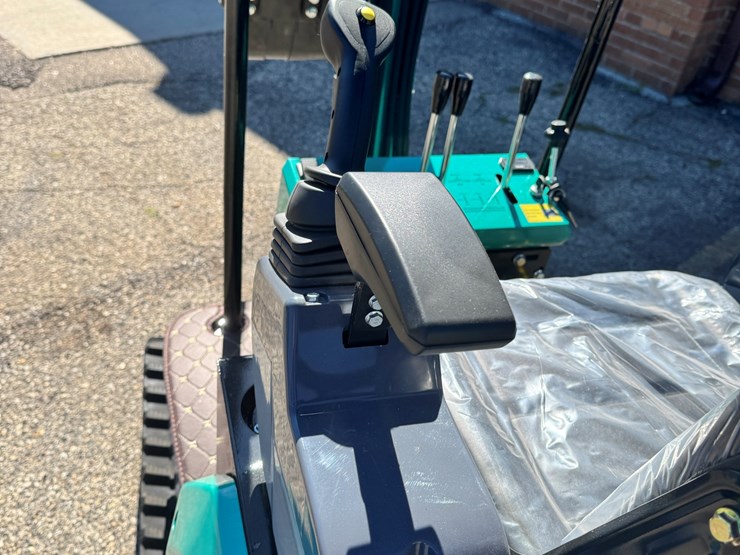 2026-unused-kt13r-mini-excavator-image-9