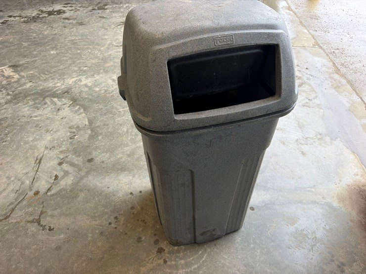 toter-garbage-can-image-2