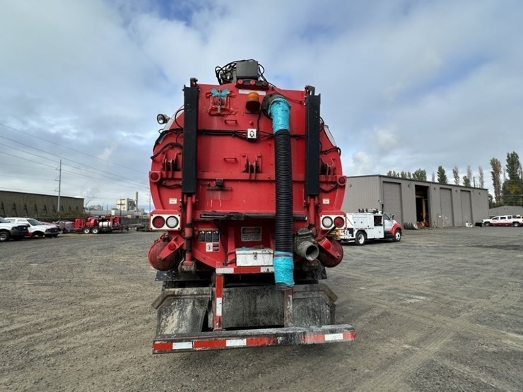 2008-sterling-l9500-image-4