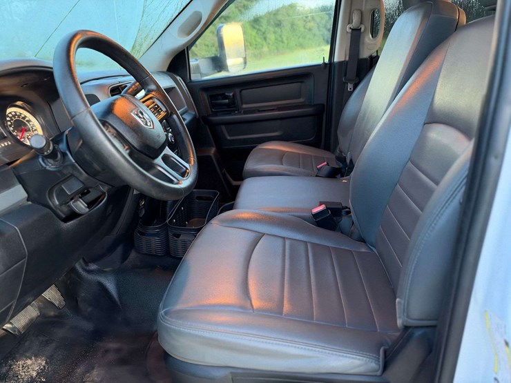 2017-dodge-2500-image-9