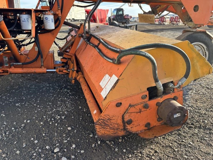 lay-mor-8b-image-12