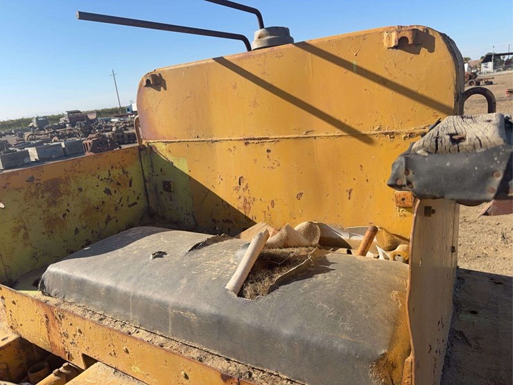 caterpillar-d7-image-36