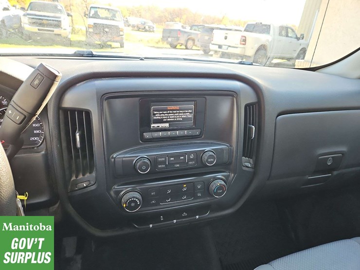 2015-chevrolet-silverado-1500-image-19