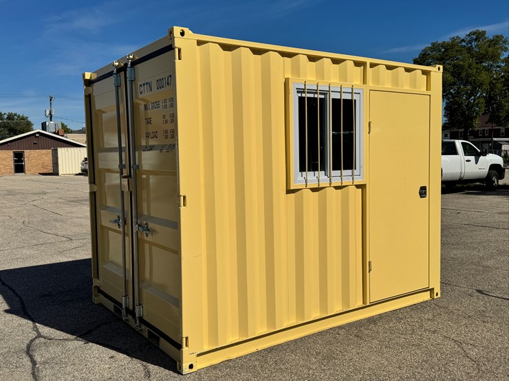 10-foot-shipping-storage-container-image-1