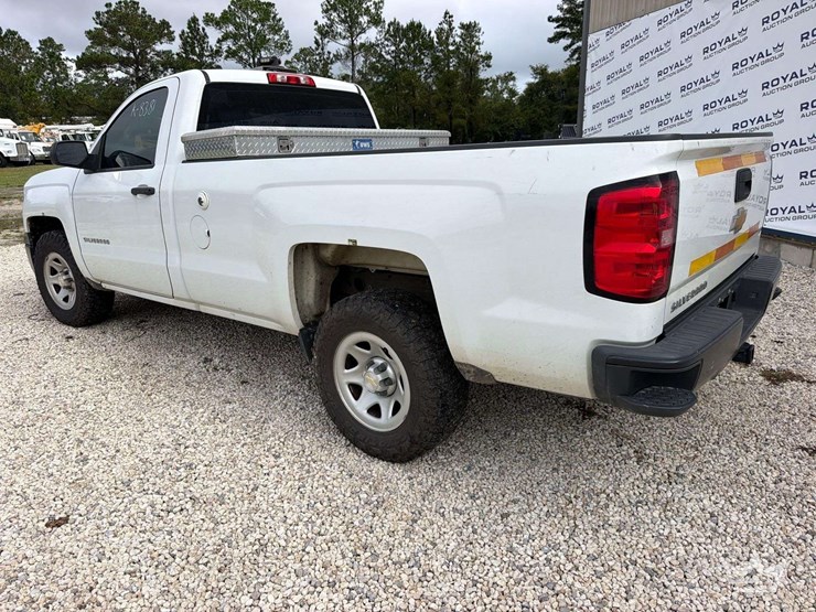 2015-chevrolet-silverado-1500-image-4