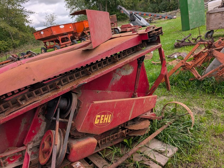 #4050-•-gehl-forage-harvester-image-20