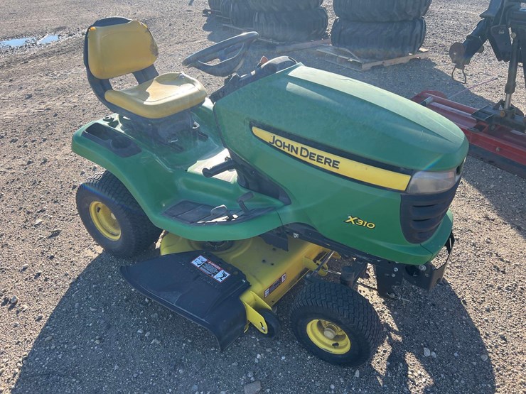 john-deere-x310-image-3