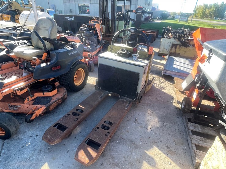 #1802-•-yale-electric-pallet-jack-image-1
