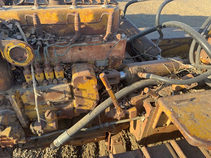 caterpillar-d2-image-16