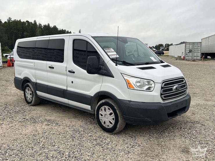 2018-ford-transit-image-2