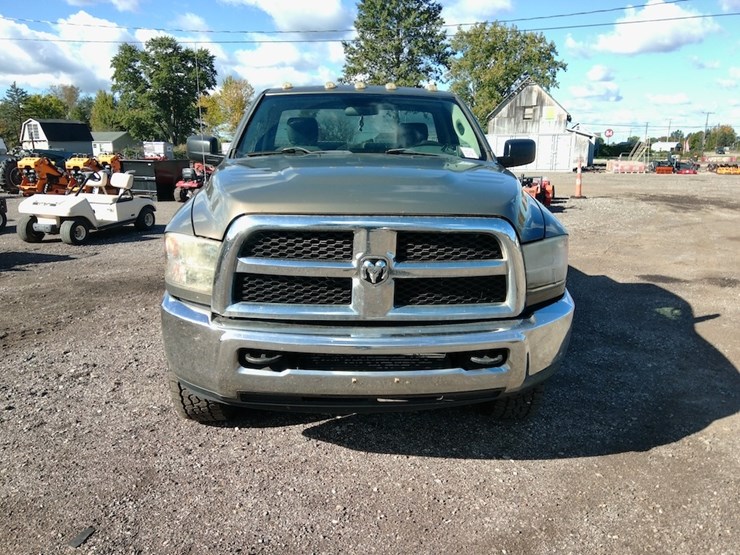 2014-dodge-2500-image-2