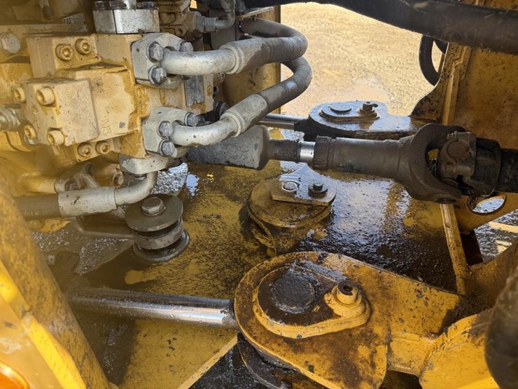 2018-caterpillar-930m-image-19