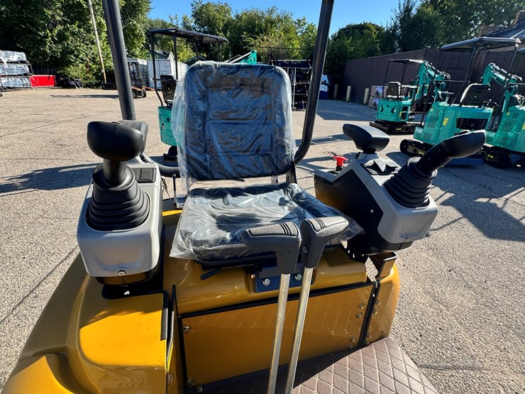 2026-unused-qk20r-mini-excavator-image-10