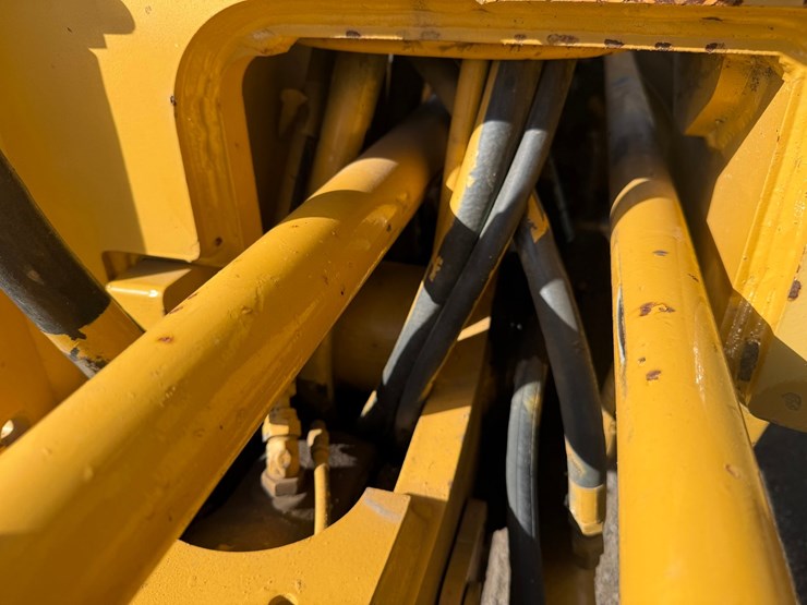 deere-672d-image-18
