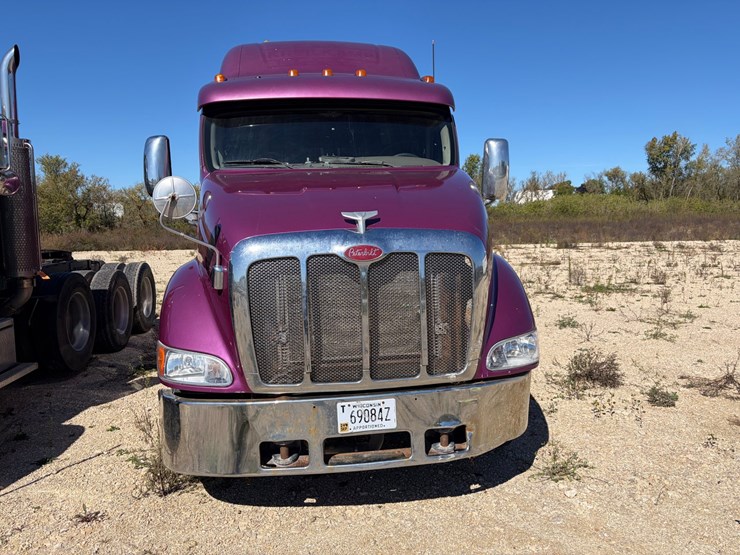 2007-peterbilt-387-image-2