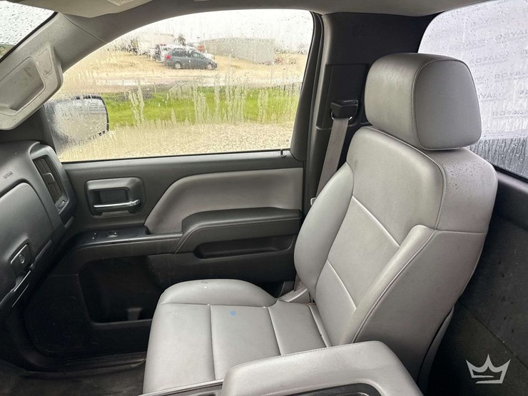 2015-chevrolet-silverado-2500-image-21