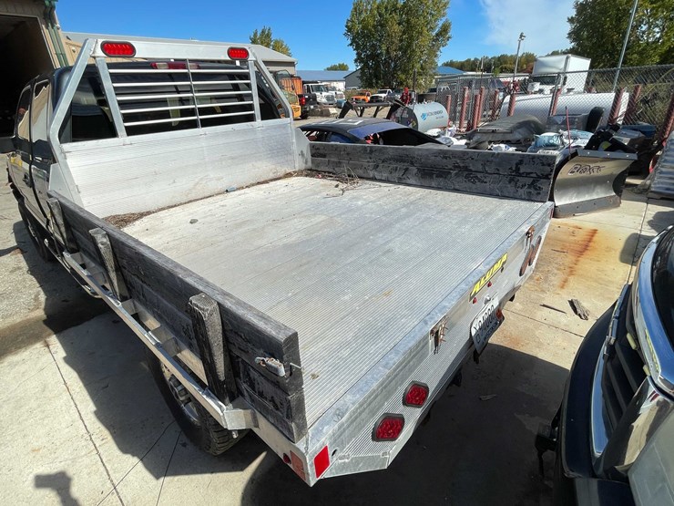 2004-gmc-2500hd-image-27