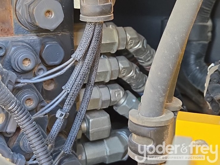 2020-komatsu-d39px-24-image-39
