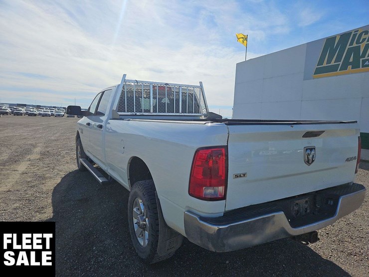 2015-dodge-2500-image-3