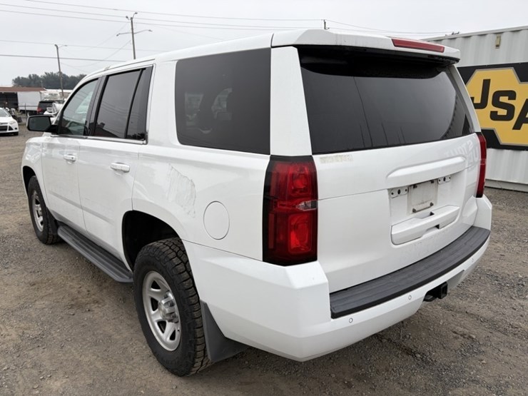 2017-chevrolet-tahoe-image-6