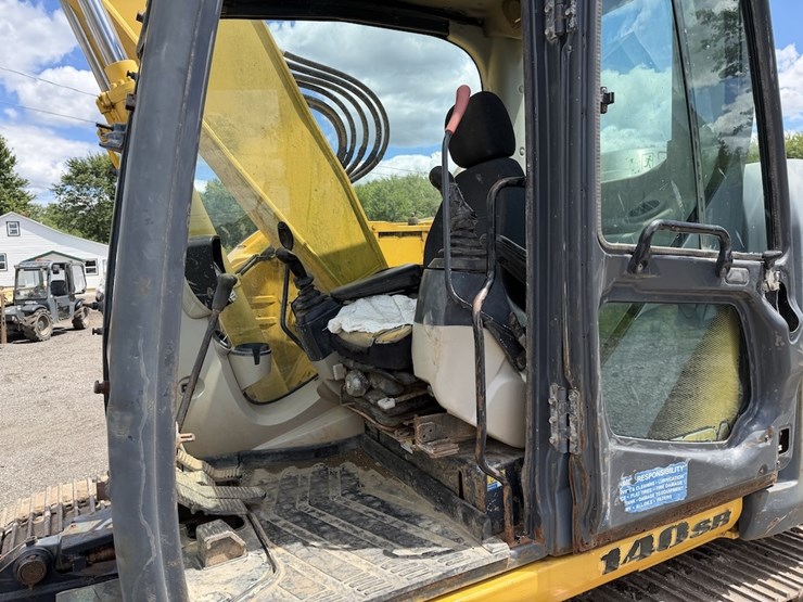 kobelco-140sr-excavator-image-10