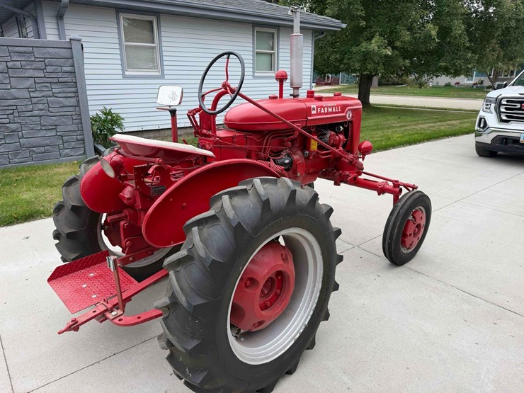 1948-ih-mccormick-farmall-super-a-tractor-image-5