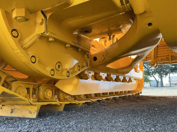 caterpillar-seventy-gas---complete-nut-and-bolt-restoration!-image-60
