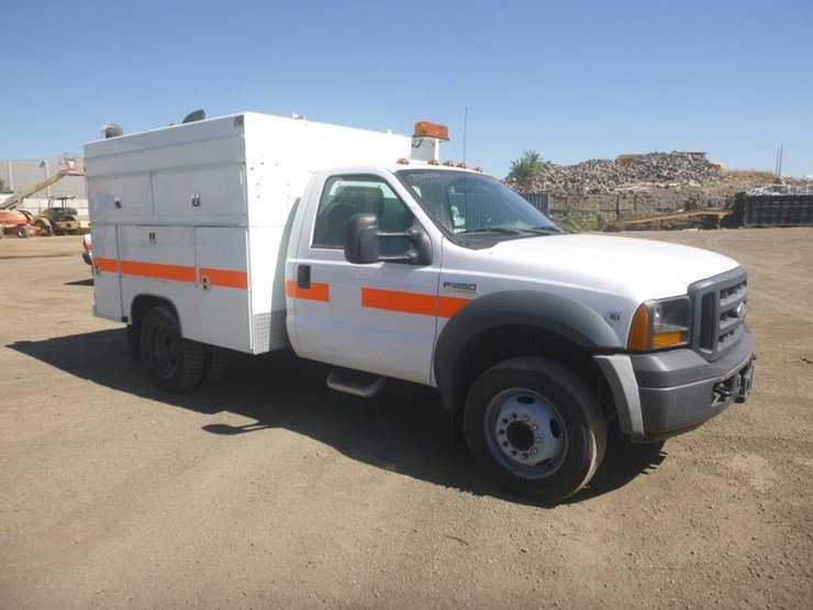 2007-ford-f450-image-2