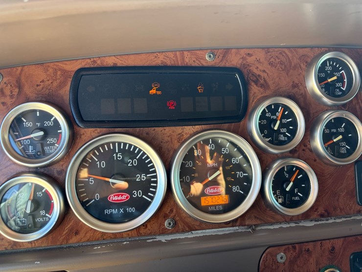 2007-peterbilt-387-image-27