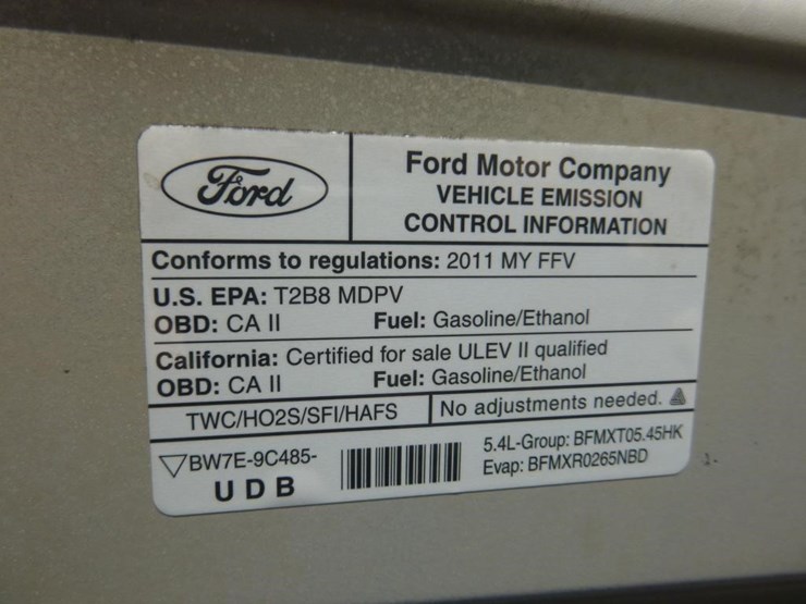 2011-ford-cargo-image-11