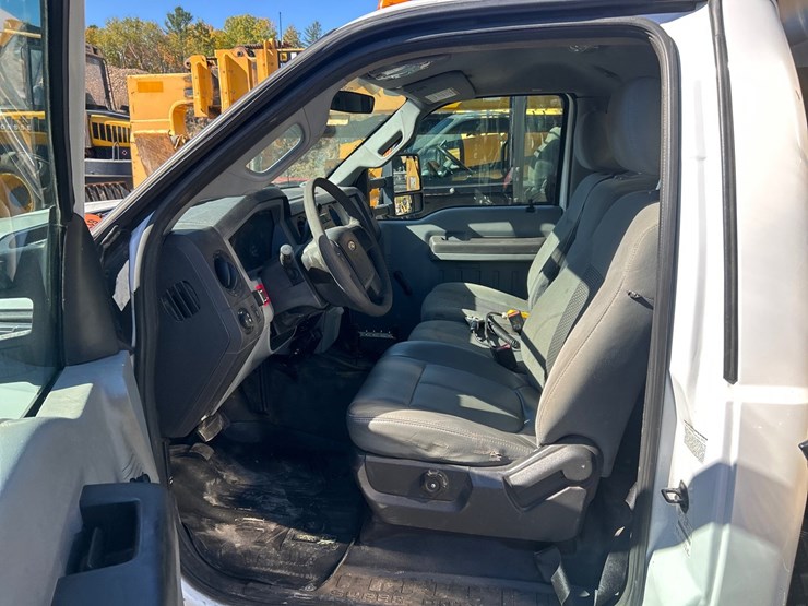 2011-ford-f350-image-58