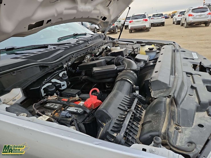 2022-ford-f250-image-30