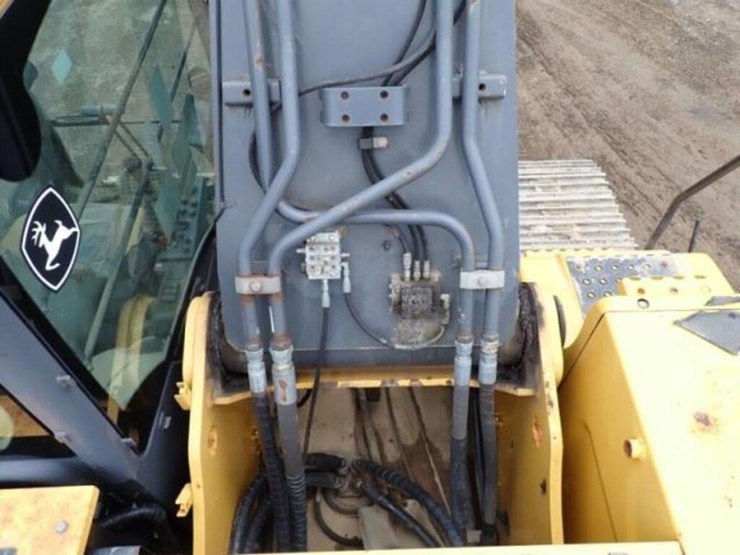 2012-deere-350g-lc-image-71
