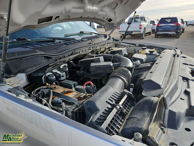 2022-ford-f250-image-35