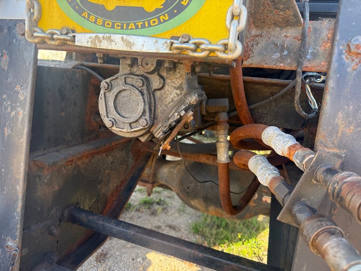 1989-ford-l8000-image-16