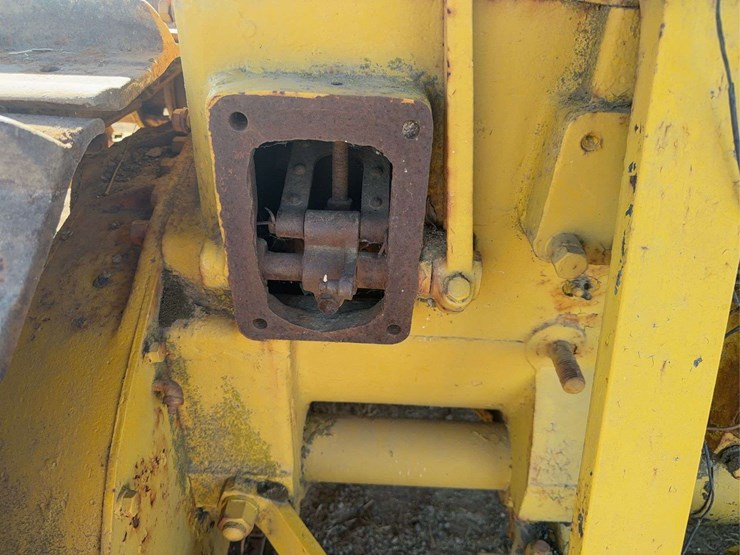 caterpillar-60-image-41