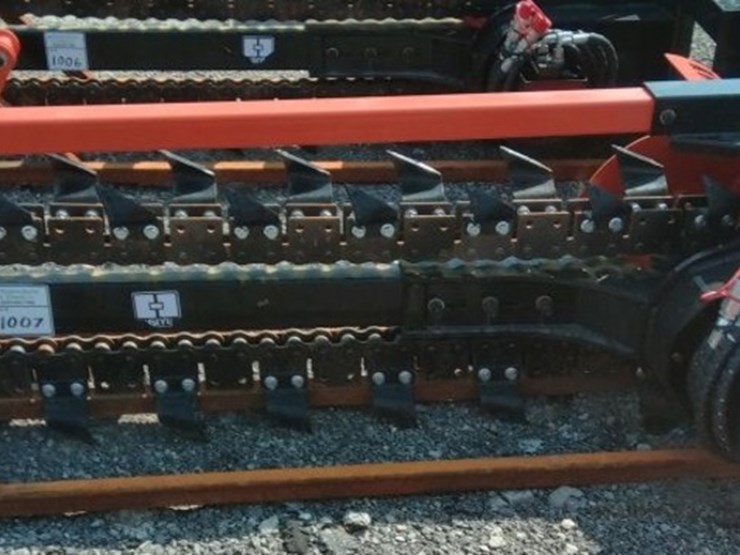 g.y.-excavator-trencher-image-1