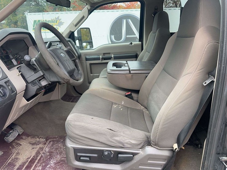 2009-ford-f550-xlt-image-22