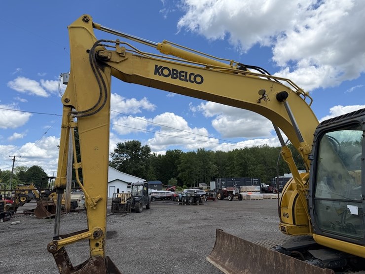 kobelco-140sr-excavator-image-17