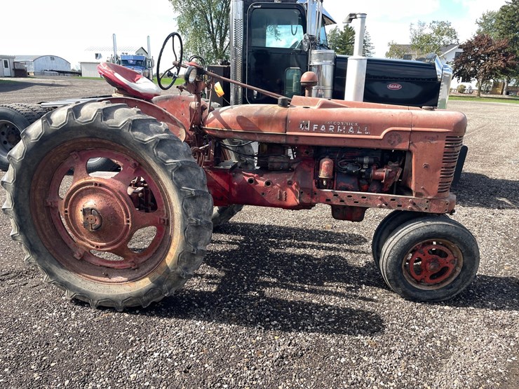 #435-•-farmall-h-tractor-(denmark-wi)-image-4