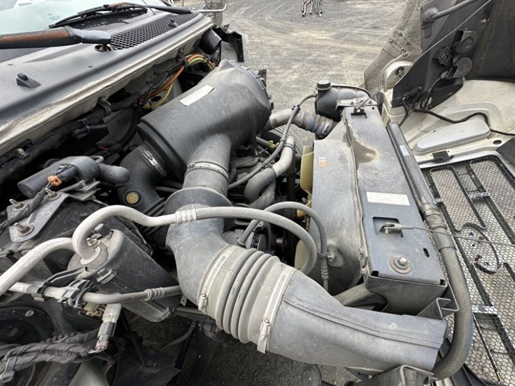 2005-ford-f650-image-32