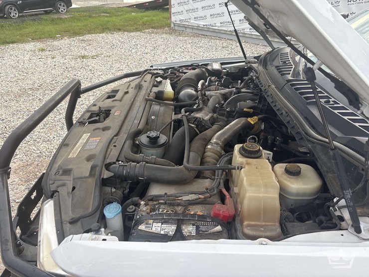 2019-ford-f550-image-10