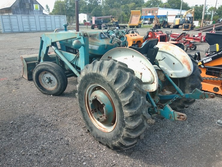 ford-4000-image-6
