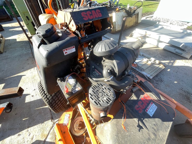 #1800-•-scag-v-ride-stand-on-zero-turn-lawn-mower-image-11